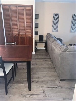 Building Photo - 140 Kenrick St