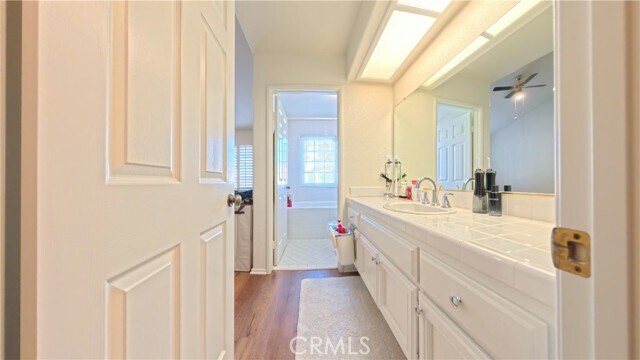 Building Photo - 415 E Bougainvillea Ln