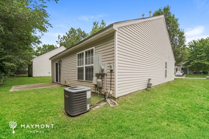 Building Photo - 6031 Veckman Ct