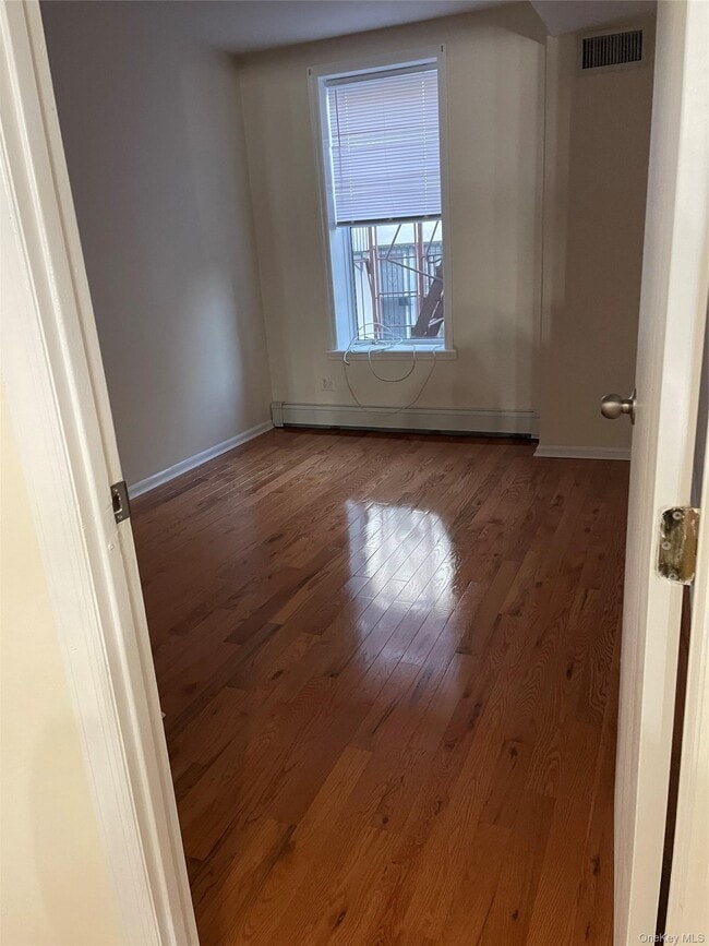 Building Photo - 328 Troy Ave