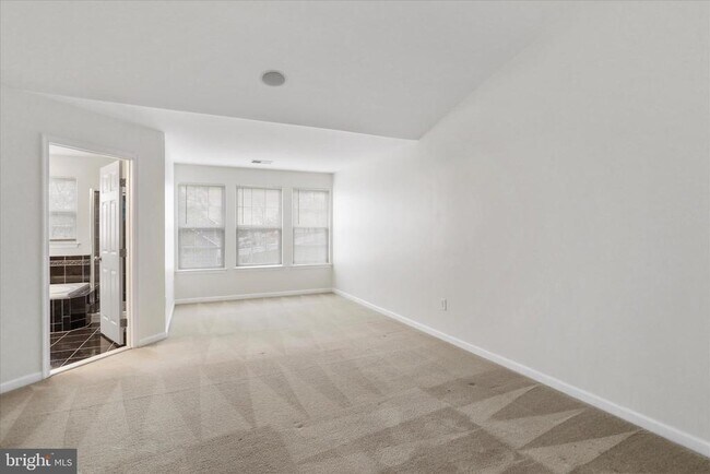 Building Photo - 15 Tidewater Terrace