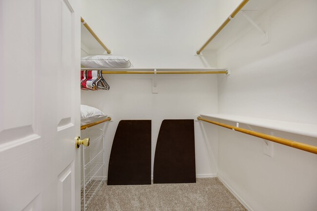 Building Photo - Great Furnished  Rental in Augusta Ranch f...