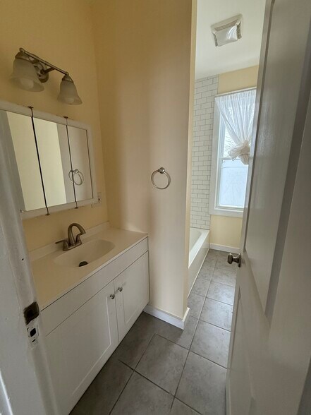 Bathroom - 730 Summer St