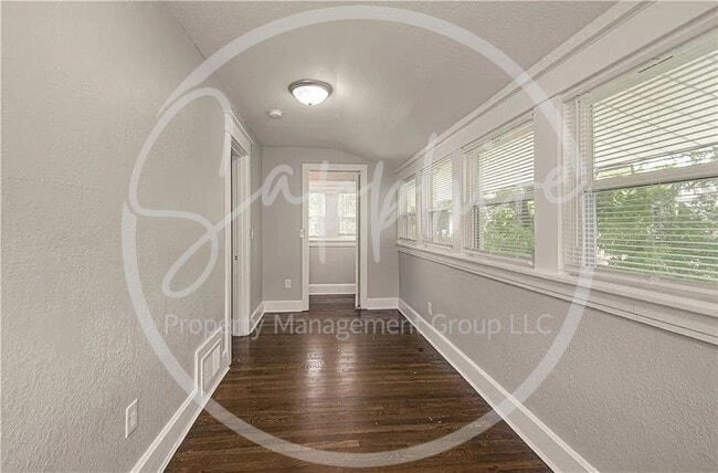 Building Photo - 3144 Agnes Ave