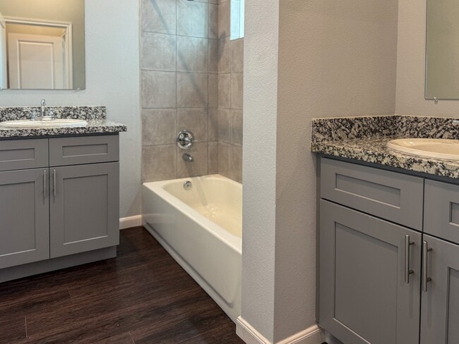 Building Photo - 4939 Ambient Dr