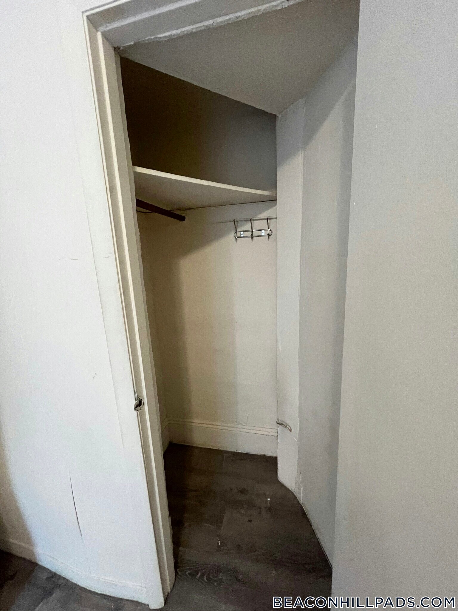 Building Photo - 44A Joy St
