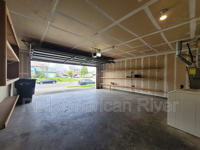 Building Photo - 1 Sorbell Ct