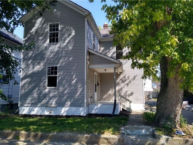 Primary Photo - 148 S Hedges St