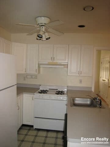 Building Photo - 62 Egmont St