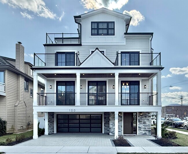 Building Photo - 100 S Frontenac Ave