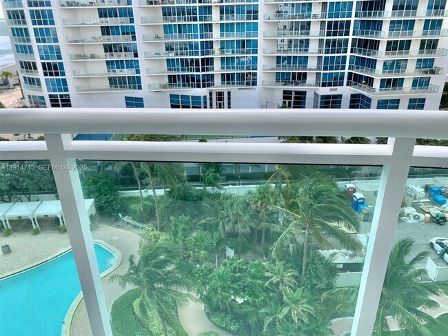 Building Photo - 3001 S Ocean Dr