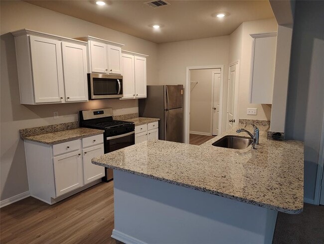 Building Photo - 3114 Freeboard Dr