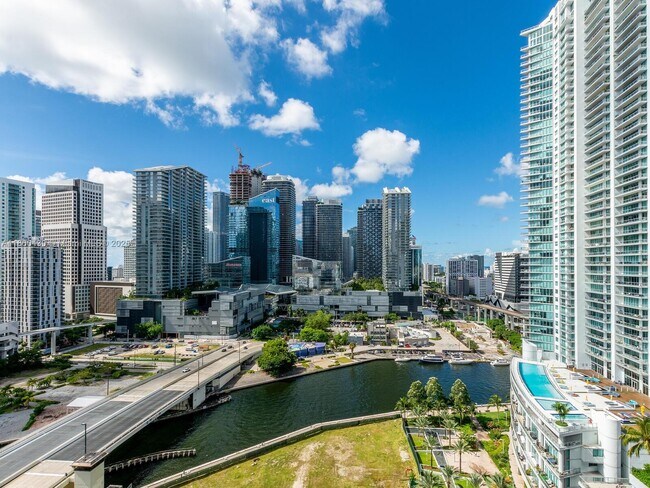 Building Photo - 350 S Miami Ave