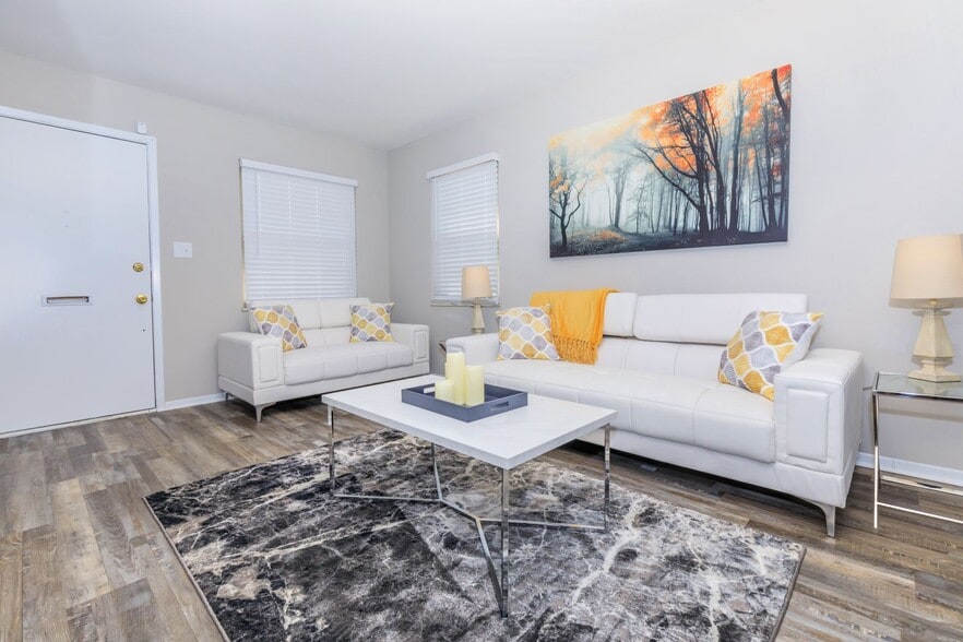 Interior Photo - TOWNHOMES AT BLENDON