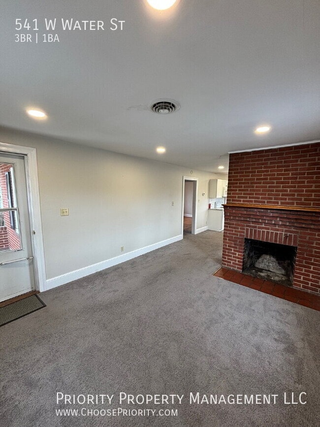 Building Photo - 541 W Water St