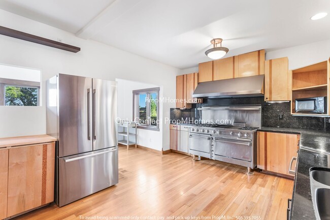 Building Photo - Spacious Large Sanctuary in SE Portland’s ...