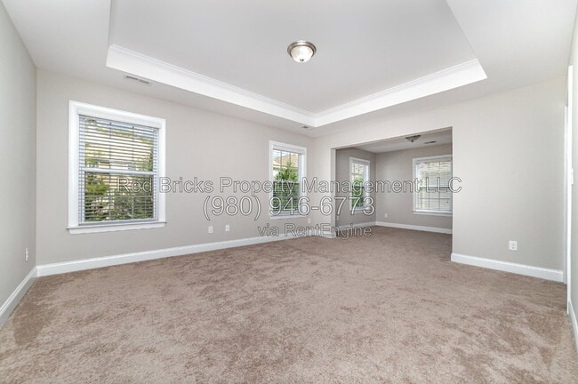 Building Photo - 2383 Palmdale Walk Dr