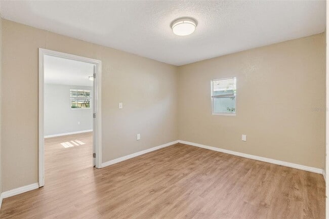 Building Photo - 5000 Huppel Ave