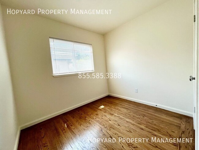 Building Photo - Centrally Located 2 Bedroom In Berkeley