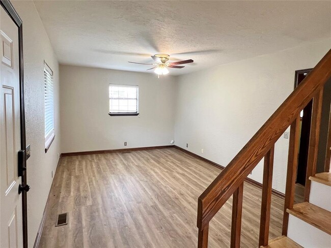 Building Photo - 714 N 5th St