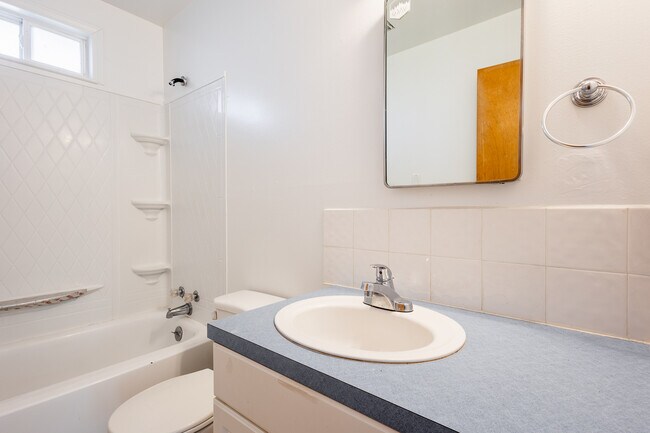 Building Photo - 1609 N Plateau Ave