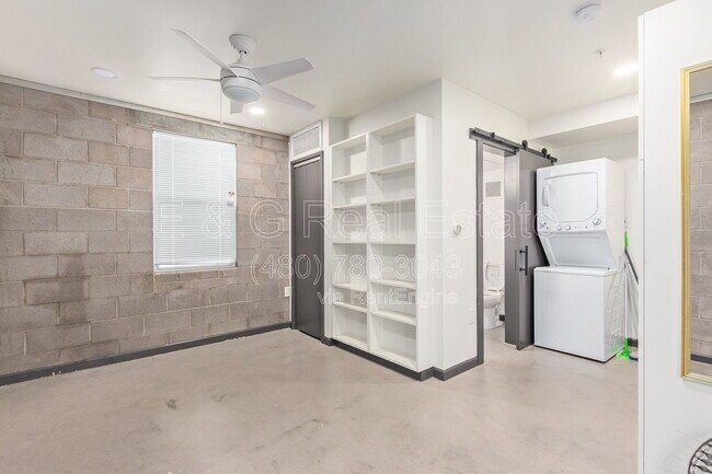 Building Photo - 129 N 11th Ave