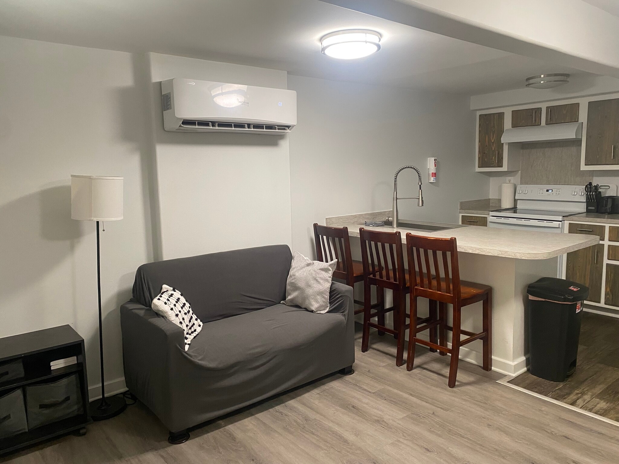 Building Photo - 516 36th Ave N