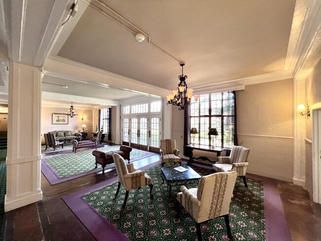 Building Photo - 1305 N Broom St