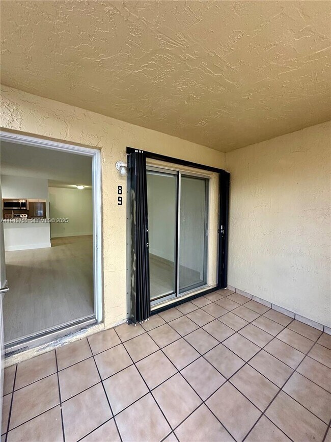 Building Photo - 15609 SW 73rd Cir Terrace