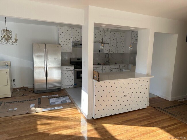 Primary Photo - 61-36 219th St