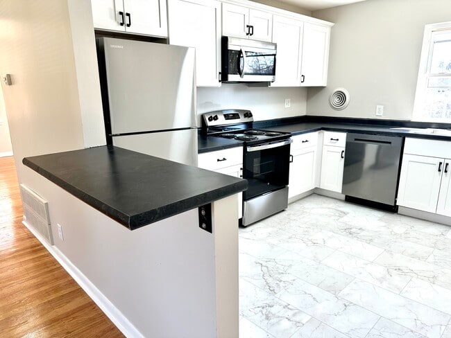 Building Photo - 2722 Riedling Dr