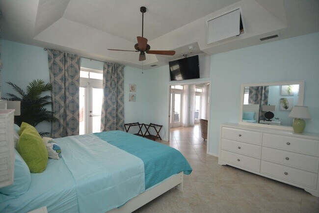 Building Photo - 62 Moody Dr