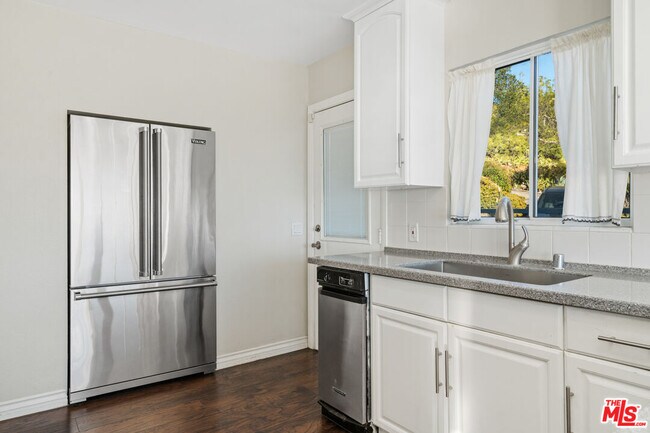 Building Photo - 9402 Houston Rd