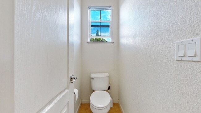 Building Photo - "Coming Soon" 3-Bedroom in Santa Clara- $4...