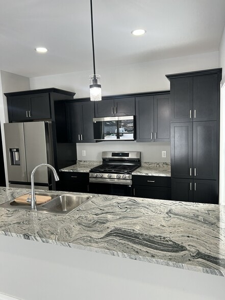 Building Photo - 4256 Greenfield Pkwy