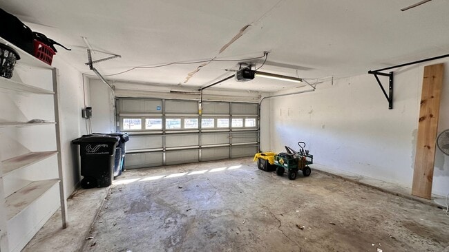 Building Photo - Take a look at this 4 bedroom 2 bath home
