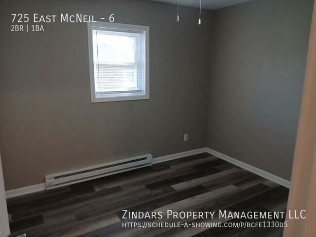 Building Photo - 725 East McNeil-6