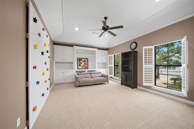 Building Photo - 4321 Jim West St