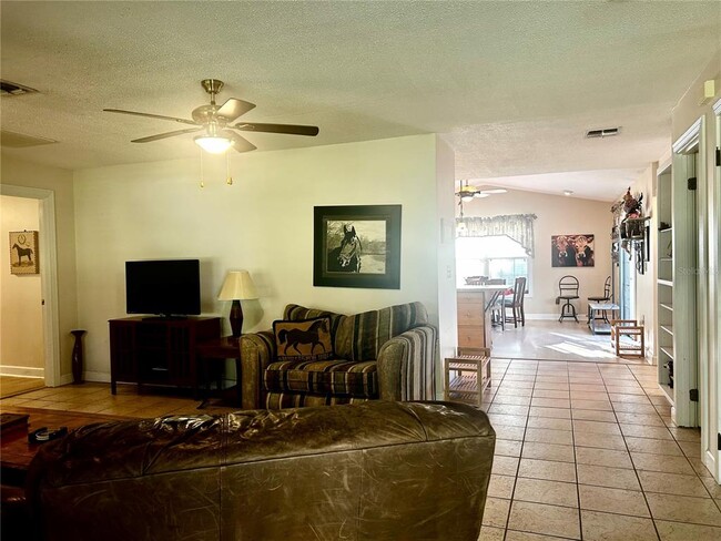 Building Photo - 9422 NW 125th Ave
