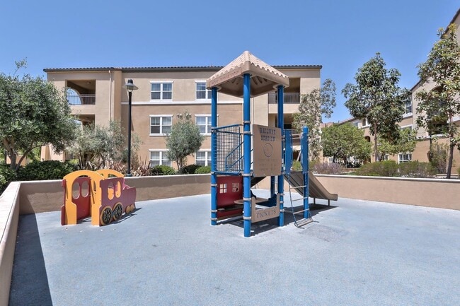 Complex playground - 1883 Agnew Rd