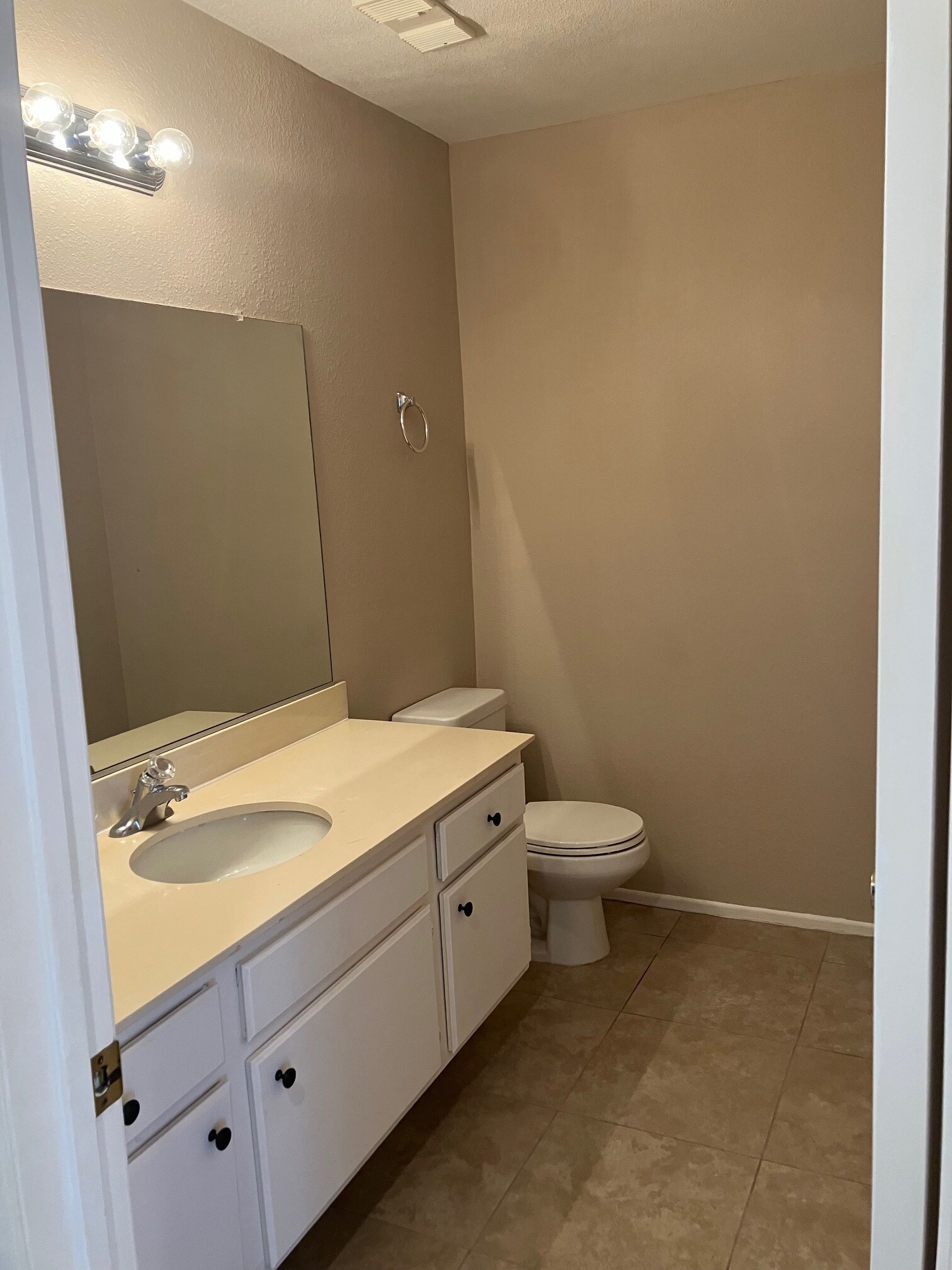 Building Photo - 6915 Quail Pl