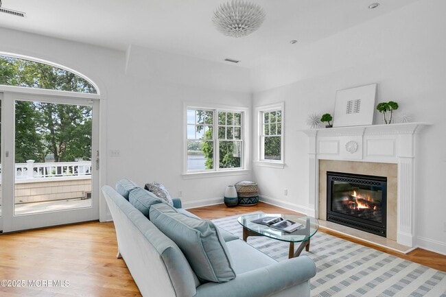 Building Photo - 619 Beacon Blvd