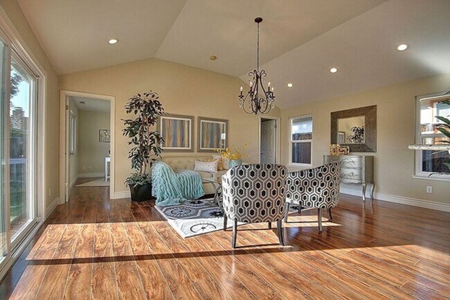 Building Photo - 118 Pagosa Way