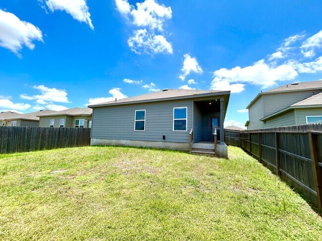 Building Photo - Beautiful 3-Bedroom Home with Office, Community Pool & Large Fenced Yard!