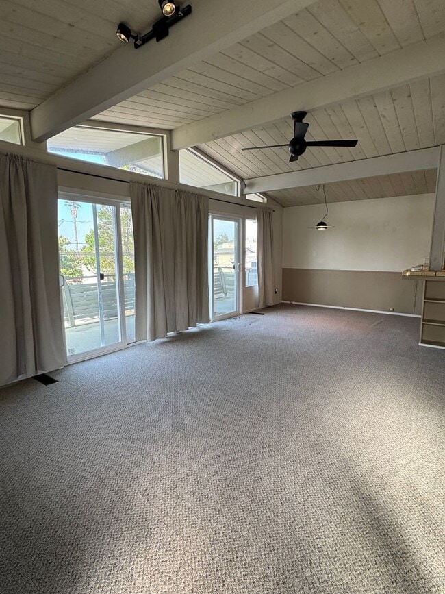 Building Photo - 3 bedroom home in Seacliff- Close to Seacl...