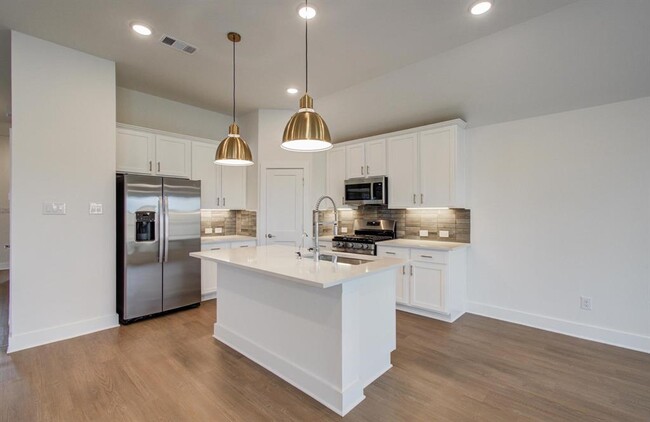 Building Photo - 8627 Pier Cove Dr