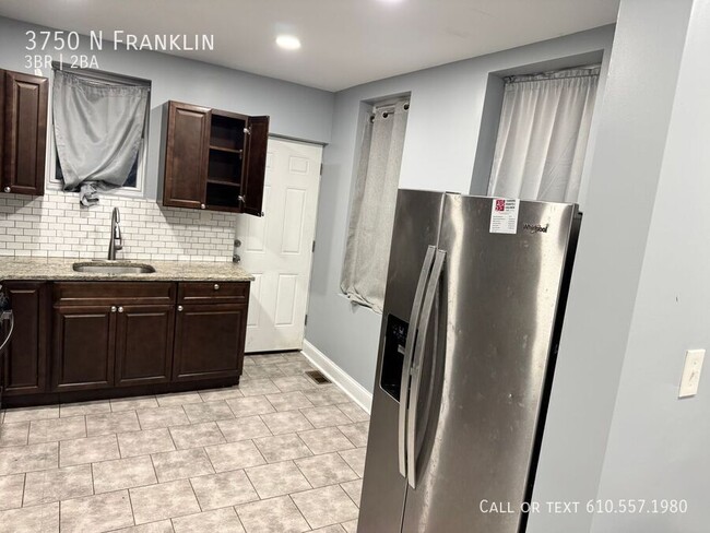 Building Photo - 3750 N Franklin-