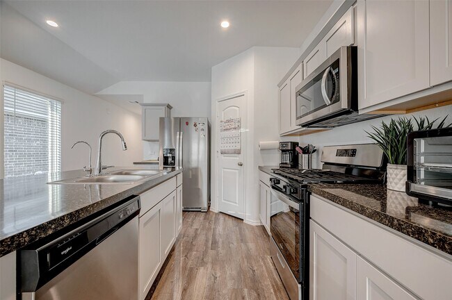 Building Photo - 24307 Oriole Summit Dr