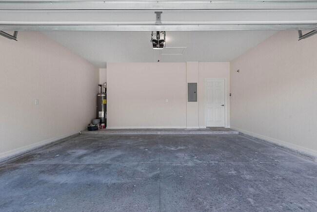 Building Photo - 46 Poplar Dr