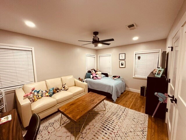 Building Photo - 6205 S Rice Ave